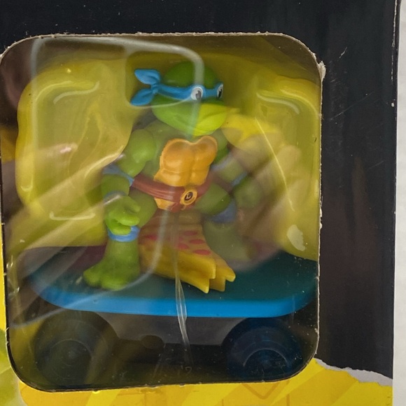TEENAGE MUTANT NINJA TURTLES MINI MADNESS SKATE PARK - Picture 4 of 16